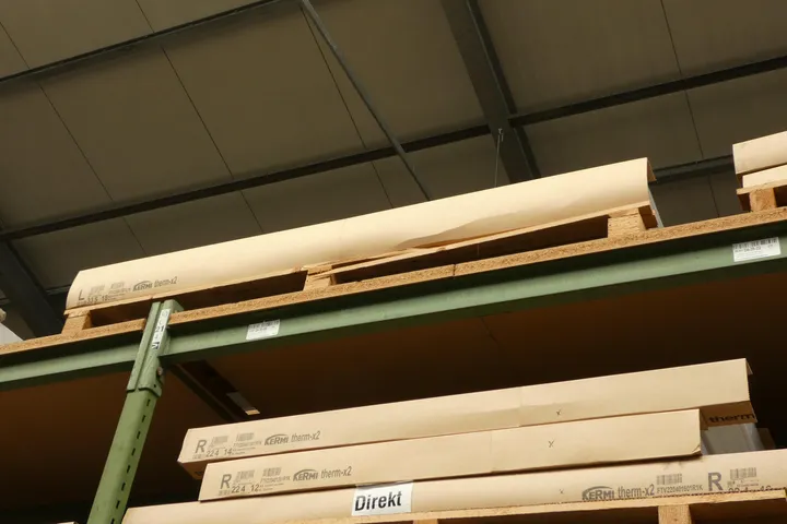 Kermi - Ventil-HK Typ 33 Therm X2 Profil-V, BH 500 mm, BL 1800 mm, AG links, weiß Umfang: Palette mit Inhalt, Ebene 4, links